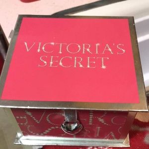 Victoria’s Secret holiday bear